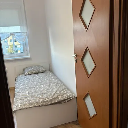 Lejlighed 3-pokojowy W Swidnicy Świdnica